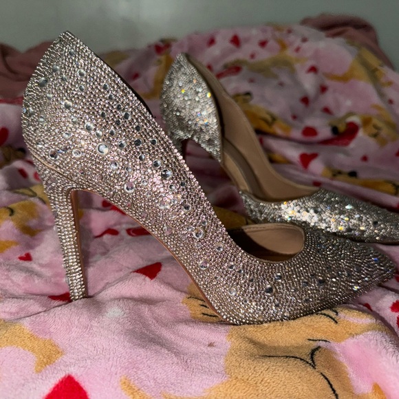 Diamond Stiletto - Picture 3 of 5